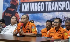 Tim Penyelam Basarnas Temukan Dua Korban KM Virgo Transport 8