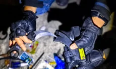 Dua Pria Ditangkap Saat Diduga Cari Narkoba Tempelan di Pekarangan Warga Antapani