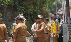 Jalan Parakanmuncang-Sindulang Sumedang Dibenahi, 1,5 Km Masih Rusak