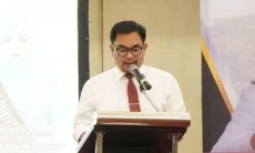 Kabut Asap Belajar Berjarak