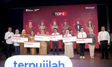 Telkomsel Anugerahi Enam Guru Terbaik Program Terpujilah GURU 2026