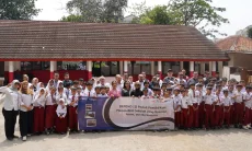 PT DI Serahkan Fasilitas Pendukung Pendidikan SDN 187 Lanuma Husein