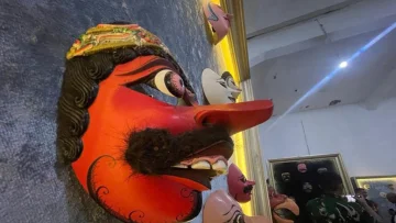 Topeng Cirebon Membuka Jendela Dunia