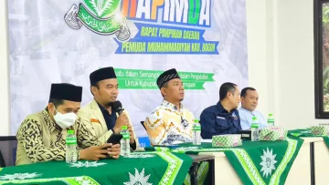 Kader Muda Mengambil Peran