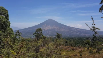 Api Biru Muncul di Gunung Papandayan, PVMBG Pastikan Aktivitas Masih Level I