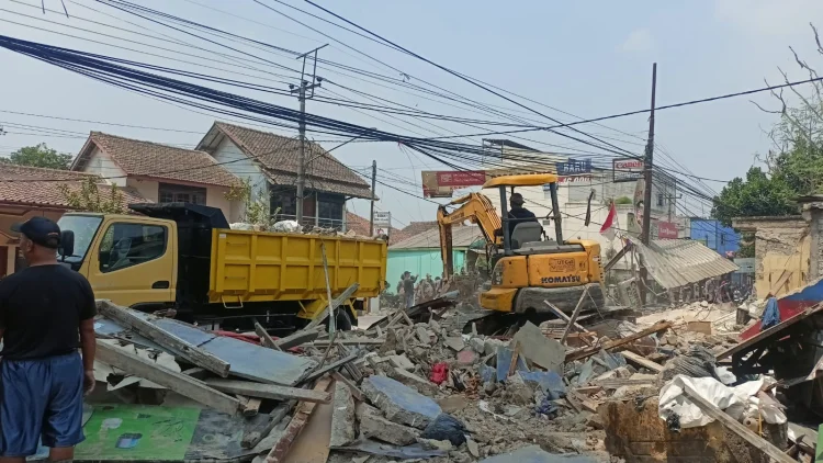 Pembongkaran Bangunan di Padalarang Diprotes Warga, Pertanyakan Keadilan