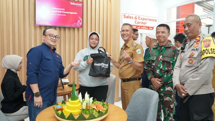 GraPARI Pameungpeuk Hadir, Akses Layanan Telkomsel Makin Dekat di Garut Selatan
