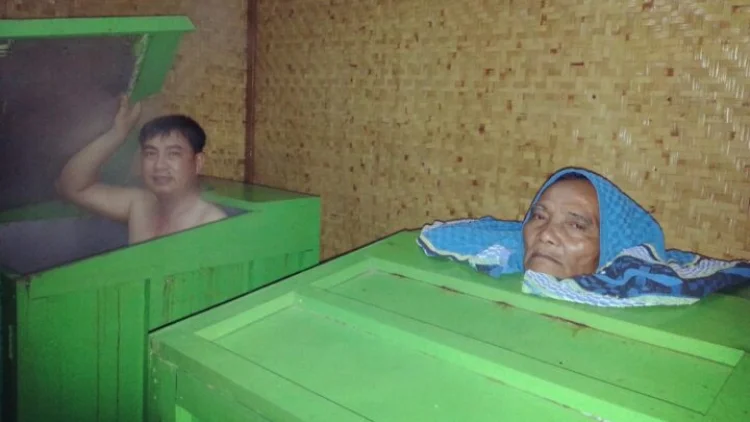Leuhang Cisondari, Terapi Tradisional Sunda yang Masih Bertahan di Bandung