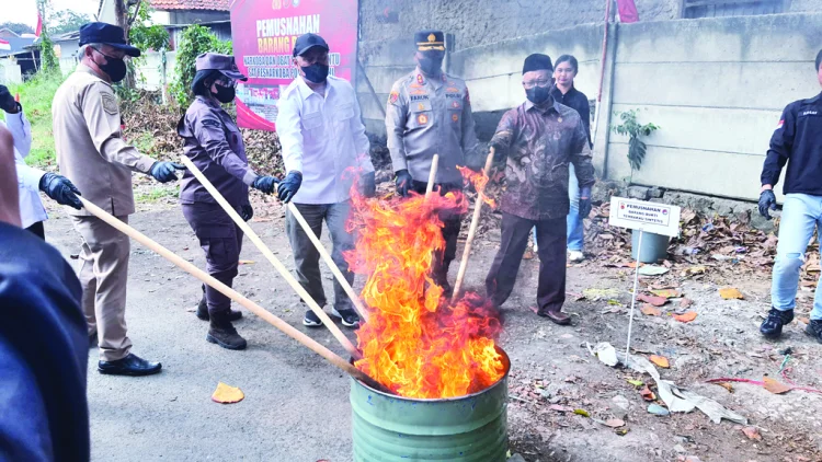 Barang Terlarang Menumpuk, Cimahi Mulai Bersih-bersih