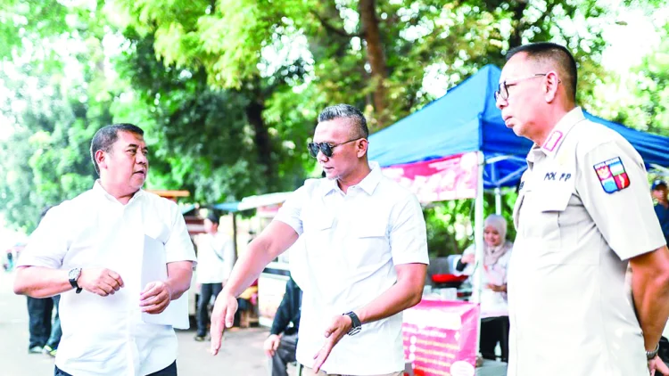 Menata Pedagang Taman Heulang