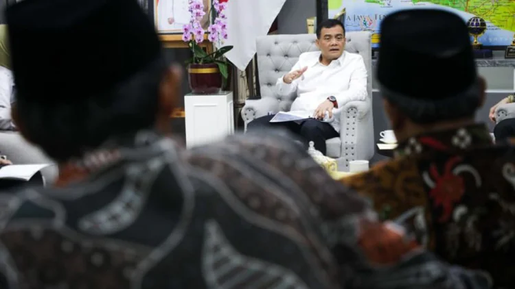 Enam Kampus Satu Langkah