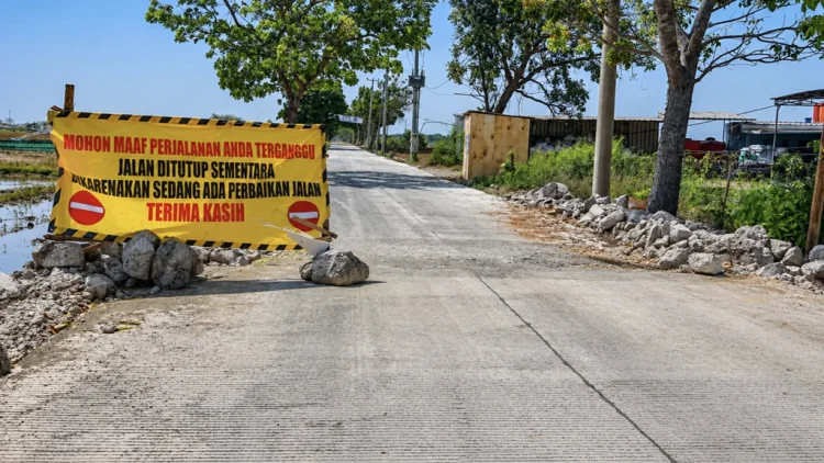 Aroma Korupsi Betonisasi