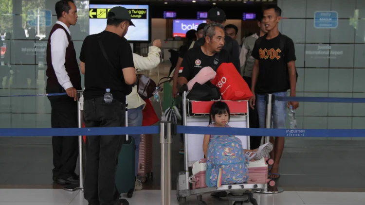 6 Bandara Ditutup Akibat Abu Vulkanik: Refund Tiket 100 Persen
