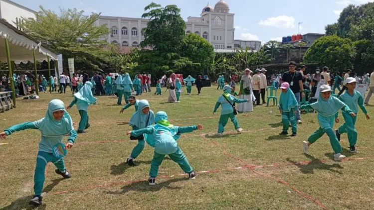 Tradisi Bermain Kembali Hidup