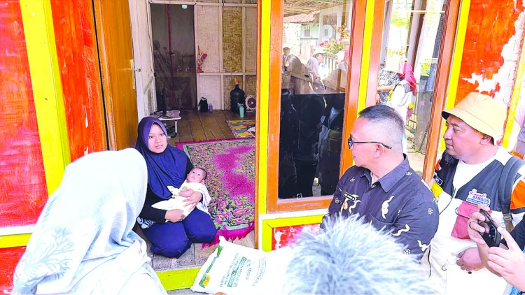 Beras Mengalir Harapan Bergulir