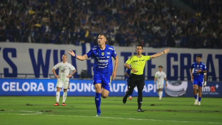 Persib Bungkam PSM 3-1, Igor Tolic Akui Babak Pertama Berantakan