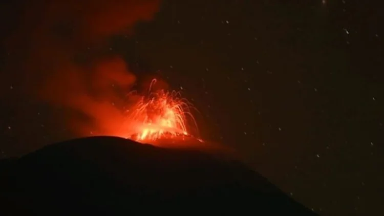 Gunung Ile Lewotolok Erupsi Dua Kali, Kolom Abu Capai 600 Meter
