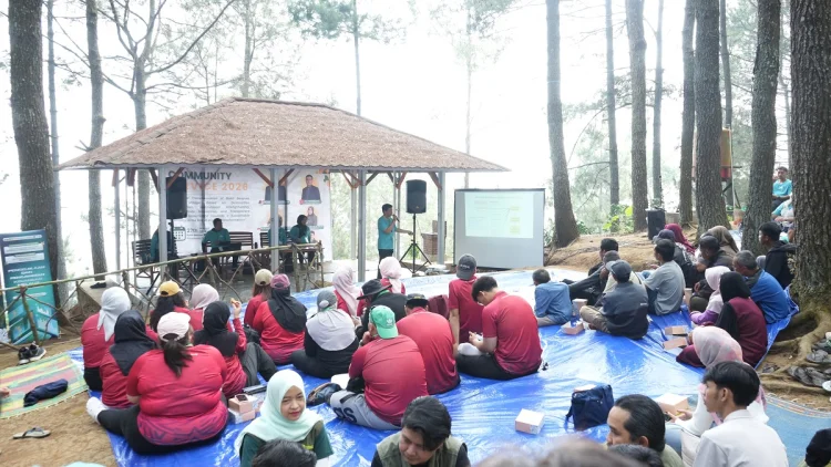 'Bukit Senyum' Bangkit, Unjani Bekali Warga Strategi Promosi Digital