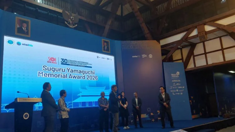 Merajut Pengetahuan lewat Jaringan Dunia
