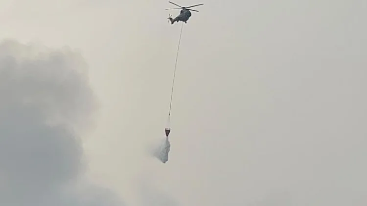 Kebakaran TPA Galuga Bogor, Helikopter TNI AU Dikerahkan untuk Water Bombing