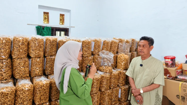 Sumpia Udang Cirebon Tembus Pasar Palembang, Produksi UMKM Maksum Capai 1 Ton Sehari