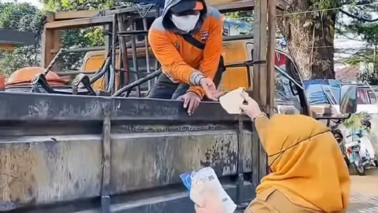 Pemkot Bogor Sebar 190.150 Masker untuk Masyarakat Rentan dan Pekerja Lapangan 