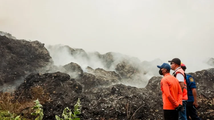 TPAS Galuga Terbakar, Pemkot Bogor Berupaya Maksimal Padamkan Api