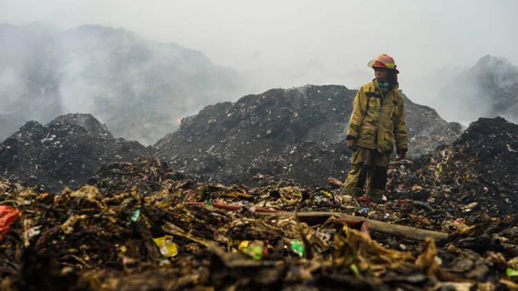 Dedie Rachim Atur Ulang Armada Sampah Usai Kebakaran TPAS Galuga