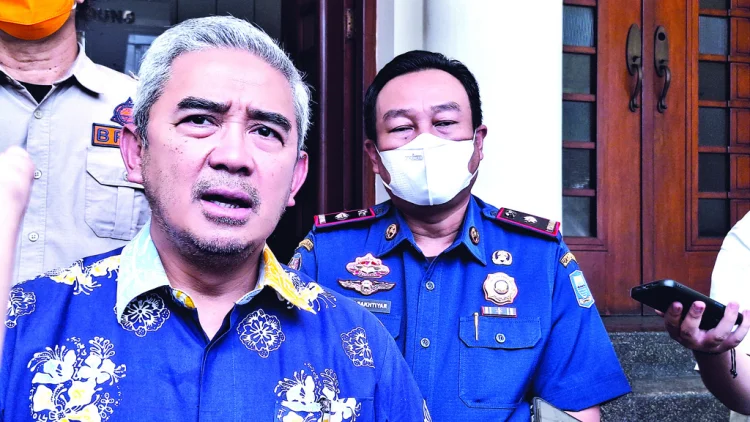 Farhan Dorong Penanganan Banjir Lintas Wilayah