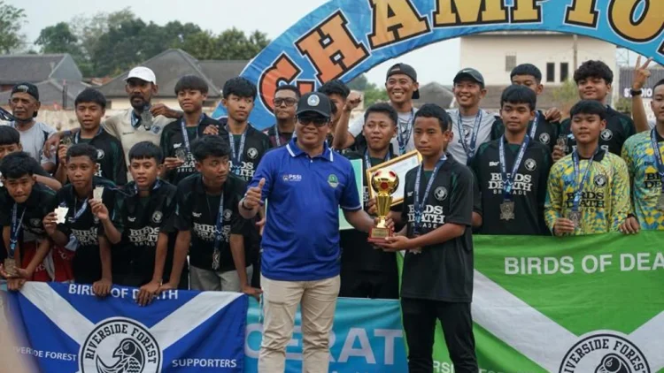 Sapu Bersih Gelar Piala Soeratin Jabar U-13 dan U-15