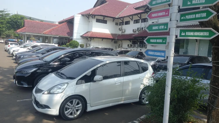 KPK Dikabarkan Amankan 4 Orang di Cibinong, Diduga Terkait Lahan PSU Sentul City