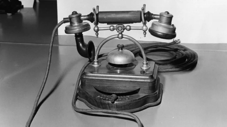 JEJAK AWAL TELEPON NUSANTARA