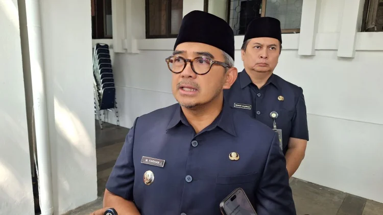 Jelang Musim Hujan, Farhan Minta Bandung Perkuat Pengelolaan Sampah