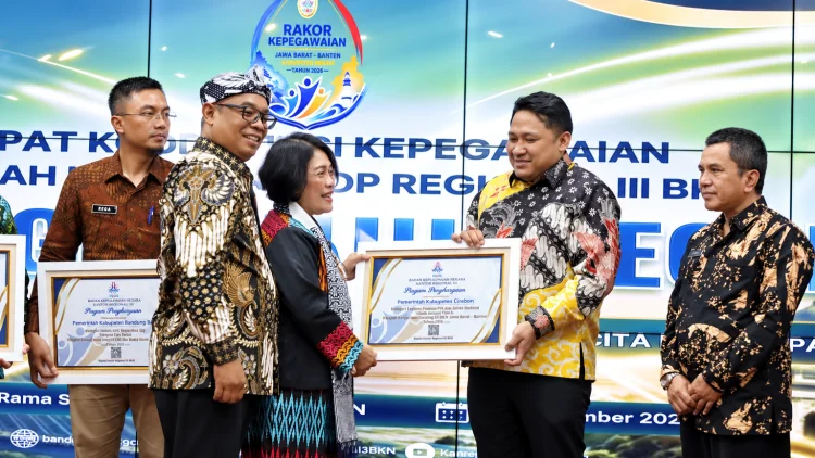 BKPSDM Kabupaten Cirebon Sabet Tiga Penghargaan BKN, Layanan Mutasi  Terbaik