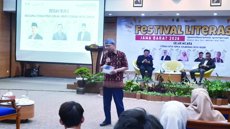 Bait-bait Sajak Membaca Arah Pembangunan