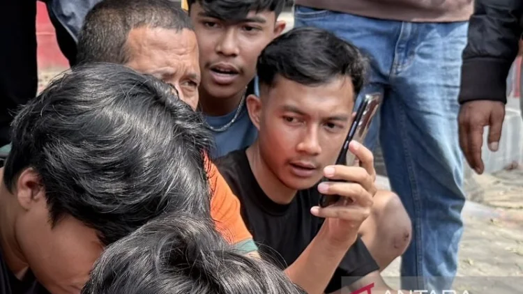 Lima Nyawa, Satu Tabung Gas, Sembilan Jam