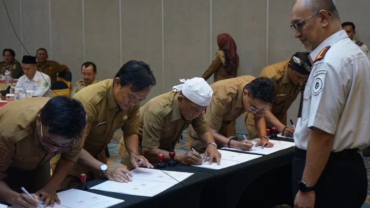 Cegah TPPO, Imigrasi Karawang Gandeng 6 Desa