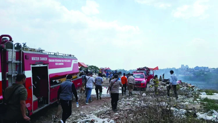 Dugaan Aktivitas Transit Sampah: Api Berkobar Jejak Terbongkar