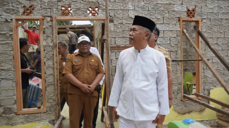 Tinjau Rutilahu di Mandalawangi, Wabup KBB Pastikan 367 Unit Tuntas dan  Layak