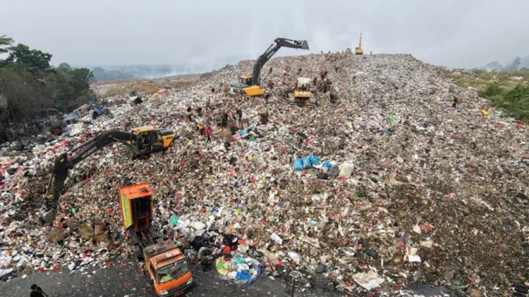 Dari Gunungan Sampah Menuju Kota Baru