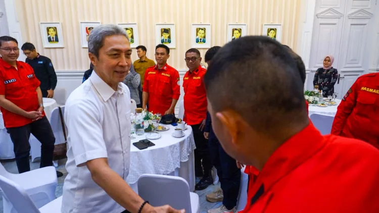 Bantu Tangani Kebakaran TPAS Galuga, Pemkot Bogor Beri Penghargaan Manggala Agni