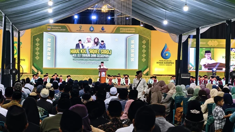 Menitip Harapan di Serambi Pesantren