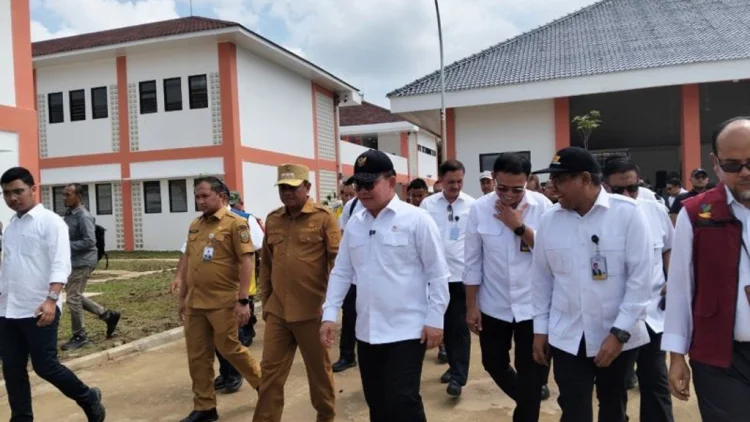 Menggali Manfaat Sekolah Rakyat