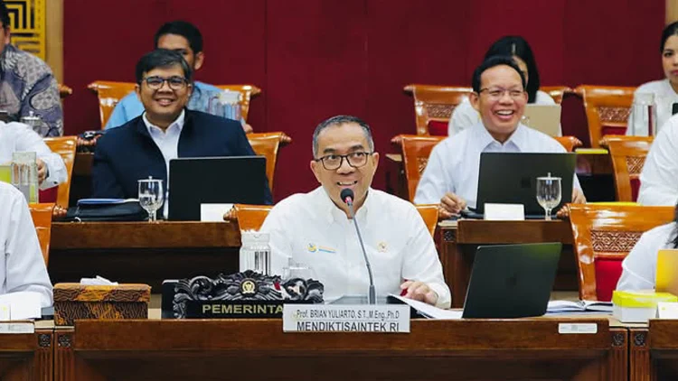 Perguruan Tinggi akan Digratiskan Presiden, Kemdiktisaintek Hitung Kebutuhan Biaya