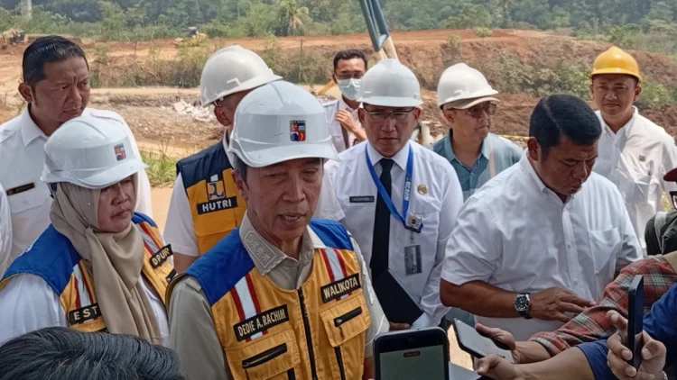 Tinjau Lahan untuk Sekolah Rakyat, Dedie: Pematangan Lahan Rampung 9 November