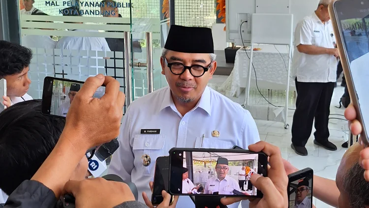 Farhan Targetkan Fondasi Penataan Kota Bandung Rampung 2027