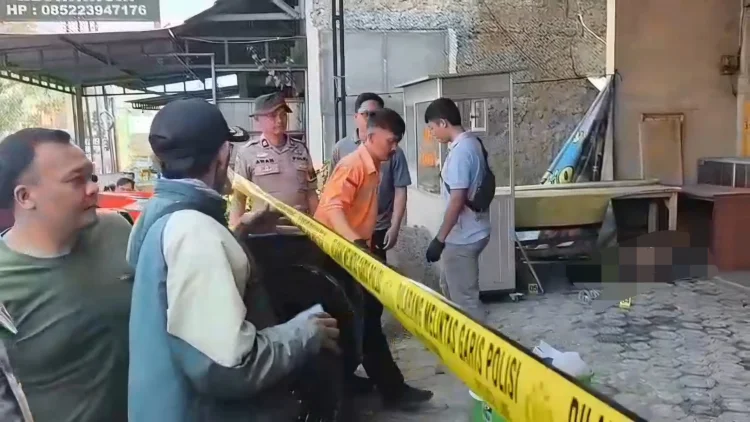 Geger, Jasad Pria Bertato Ditemukan di Bawah Meja Pasar Ciawi Tasikmalaya