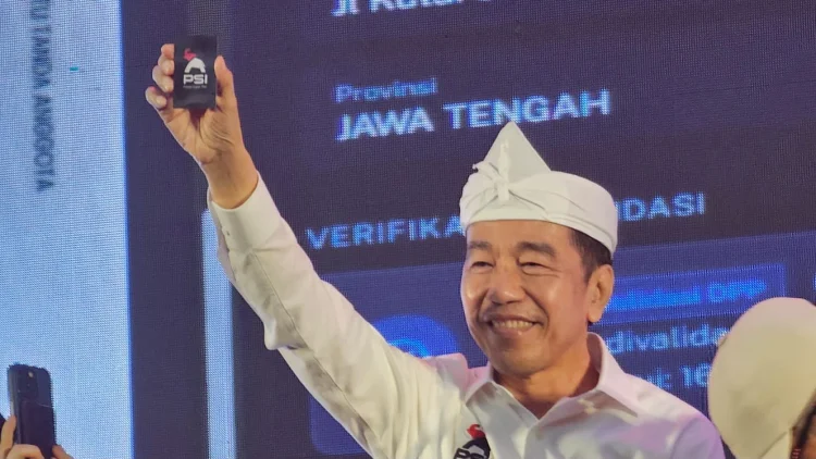 Jokowi Ungkap PR Besar PSI, Struktur Tingkat Desa Baru 30 Persen