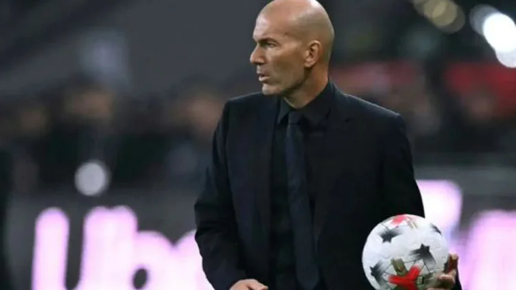 Kado Selamat Datang untuk Zizou