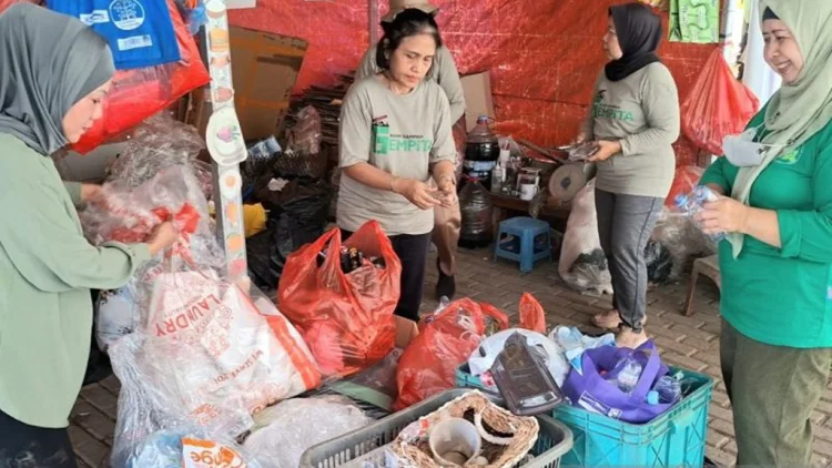 Kartini Bekasi, Mengubah Limbah Jadi Energi